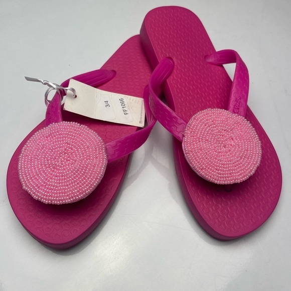 NWT Planet Sea Hot Pink Beaded Mandala Flip Flops Size 3/4 - Picture 3 of 5